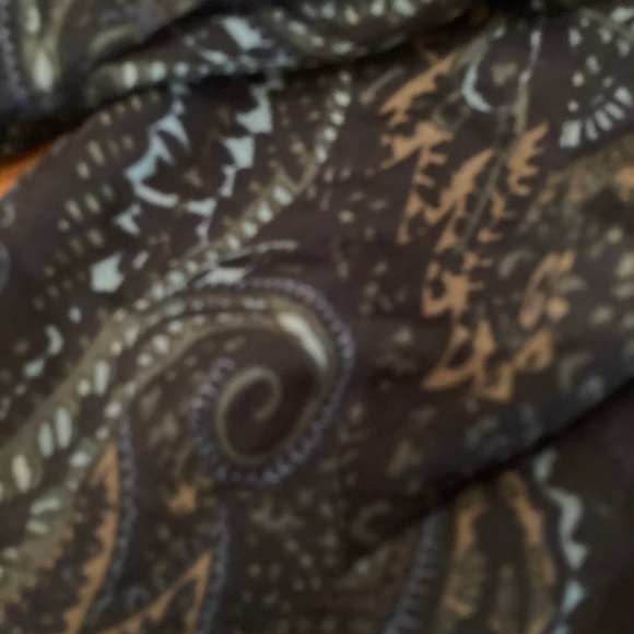 Scarf, great colors - Picture 2 of 3